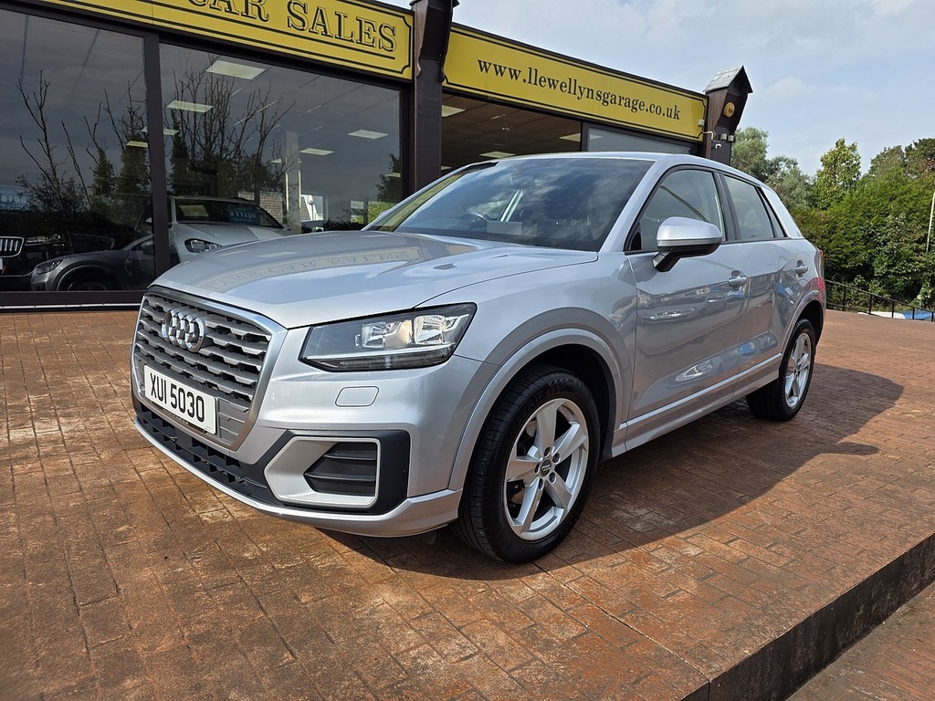 Audi Q2 Tdi Sport Silver #3