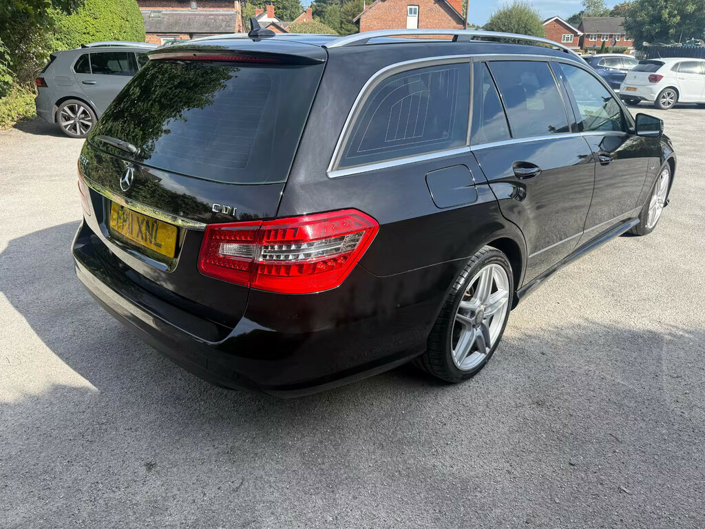 Mercedes-Benz E Class E250 Cdi Blueefficiency Sport Tip 7 Est Black #4