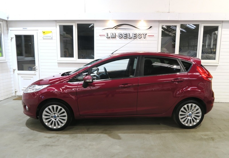 Ford Fiesta Titanium Tdci 95 Red