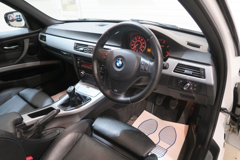 BMW 3 Series 320D M Sport White #22