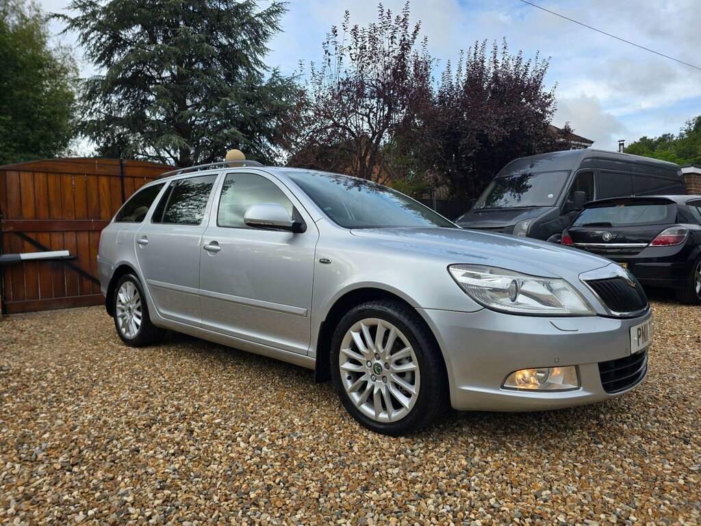 Skoda Octavia 1.8 Tsi Laurin Klement Dsg Euro 5 Silver #2