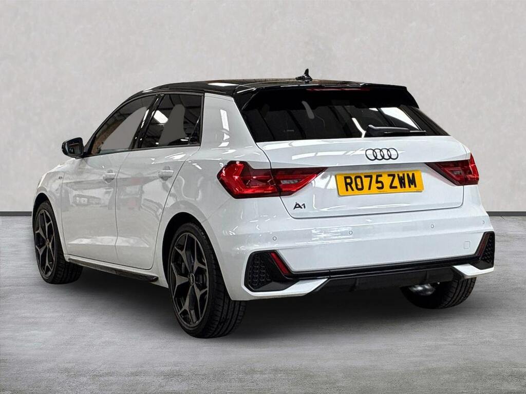 Audi A1 30 Tfsi Black Edition S Tronic RO75ZWM White #2