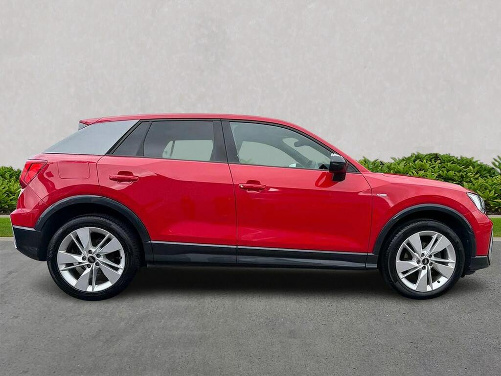 Audi Q2 35 Tfsi S Line Red #3