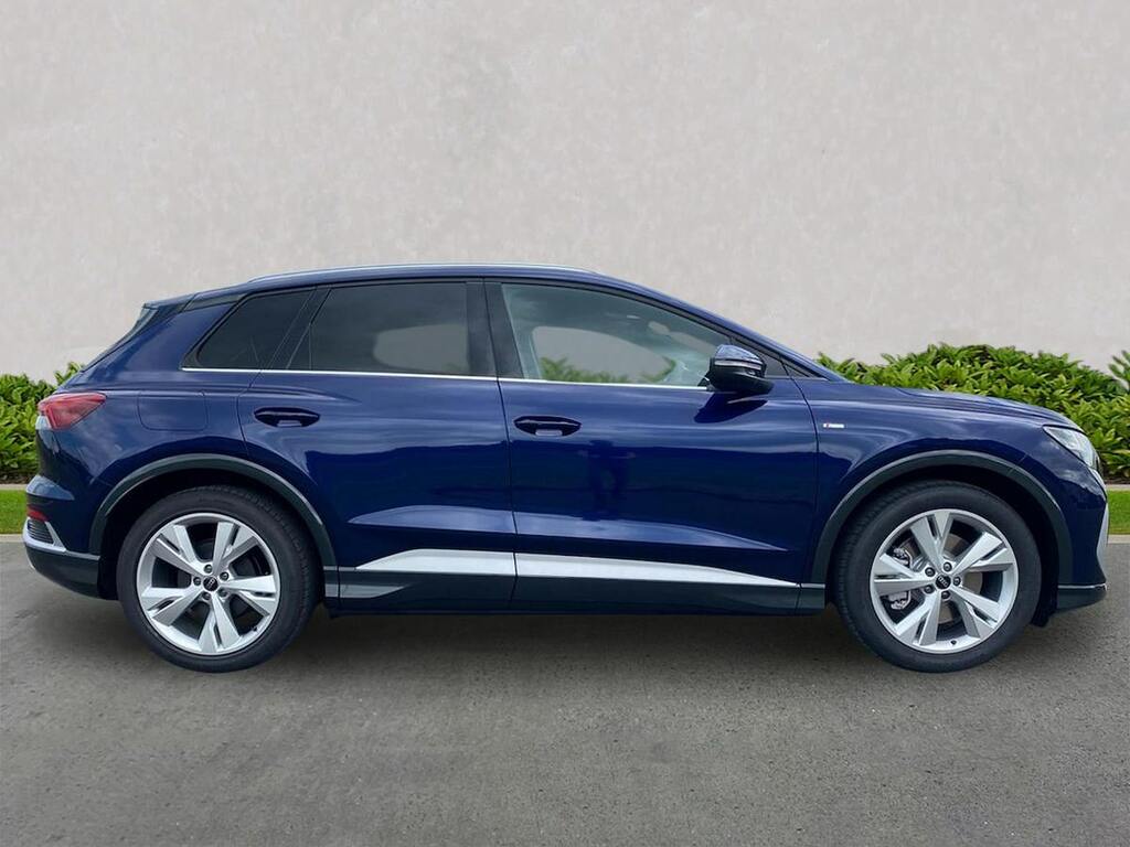 Audi Q4 E Tron 40 S Line Suv 63Kwh 204 Ps Blue #3