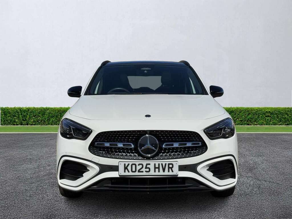 Mercedes-Benz GLA Class Gla 220D 4Matic Amg Line Premium Plus White #2