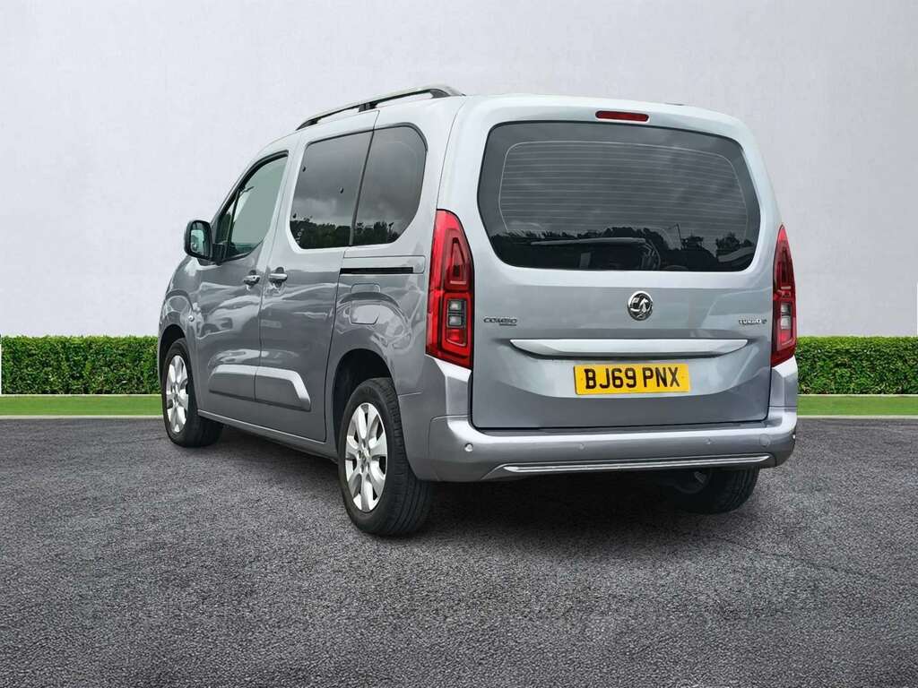 Vauxhall Combo Life 1.5 Turbo D 130 Energy #2
