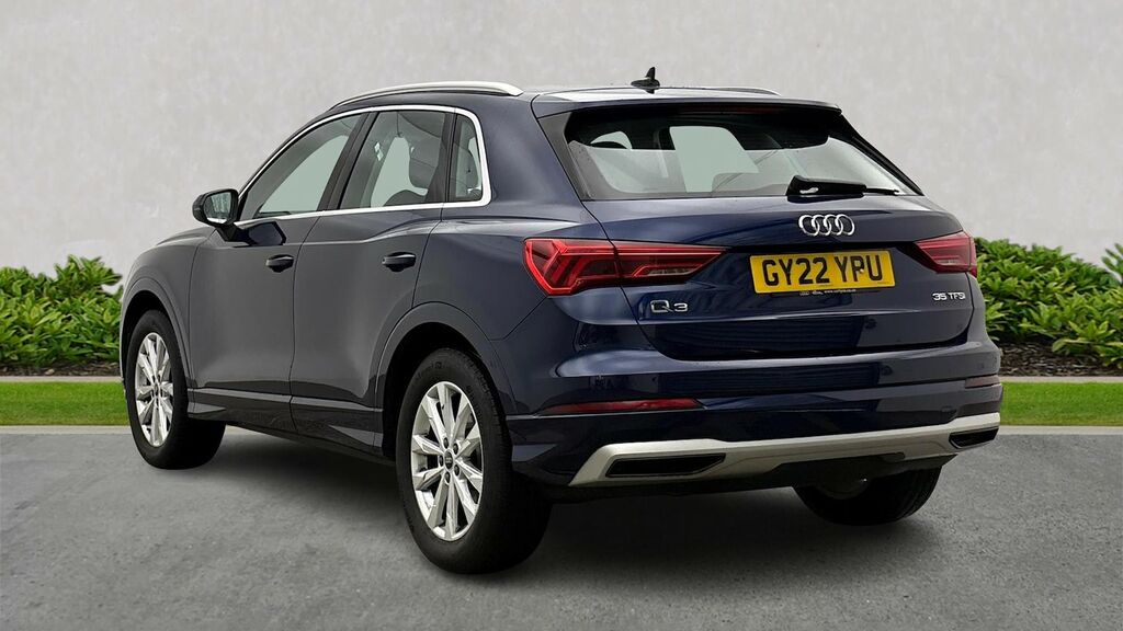 Audi Q3 35 Tfsi Sport  #2