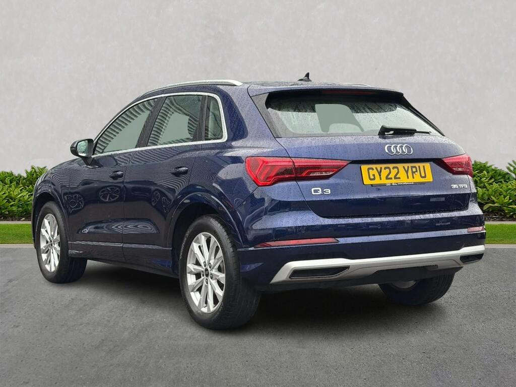 Audi Q3 35 Tfsi Sport  #2