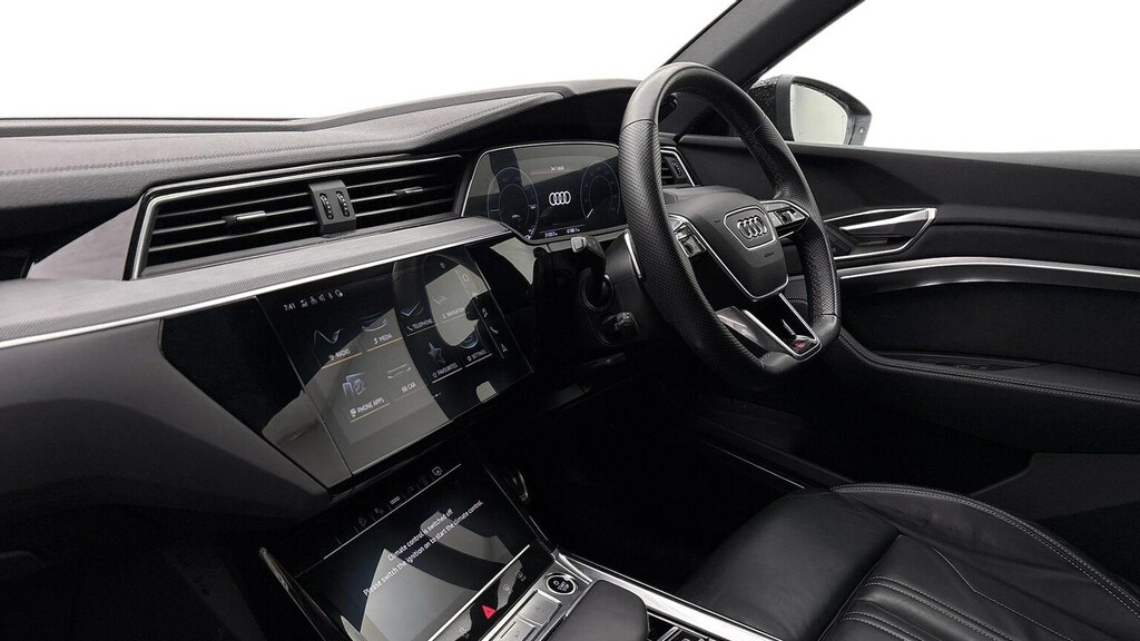 Audi Q8 e tron 250Kw 50 Quattro 95Kwh Black Ed Tech 22Kw  #5