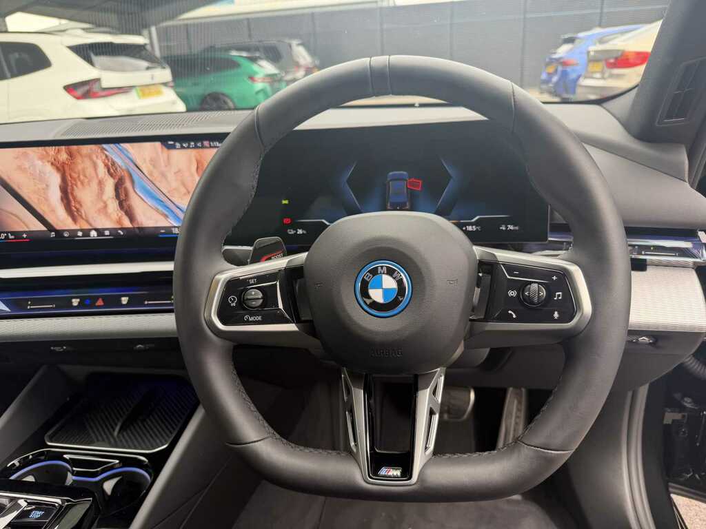 BMW i5 G61 Edrive40 M Sport Pro Touring YB26ZXX Black #30