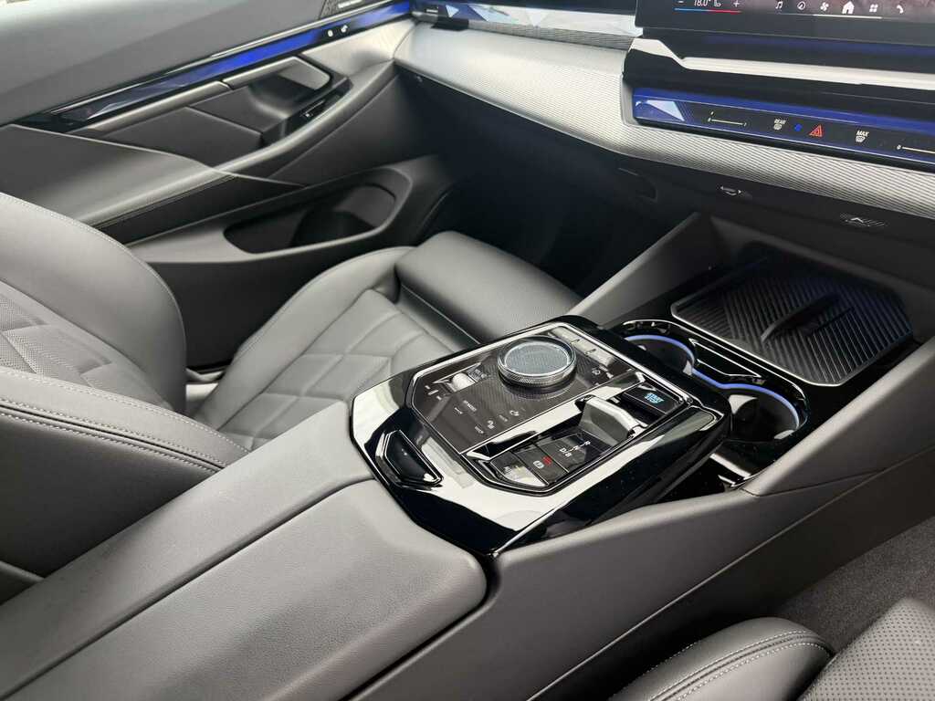BMW i5 G61 Edrive40 M Sport Pro Touring YB26ZXX Black #34