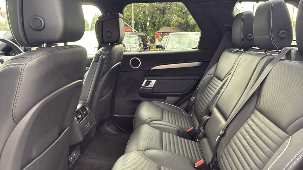 Land Rover Discovery 3.0 D300 Dynamic Hse #4