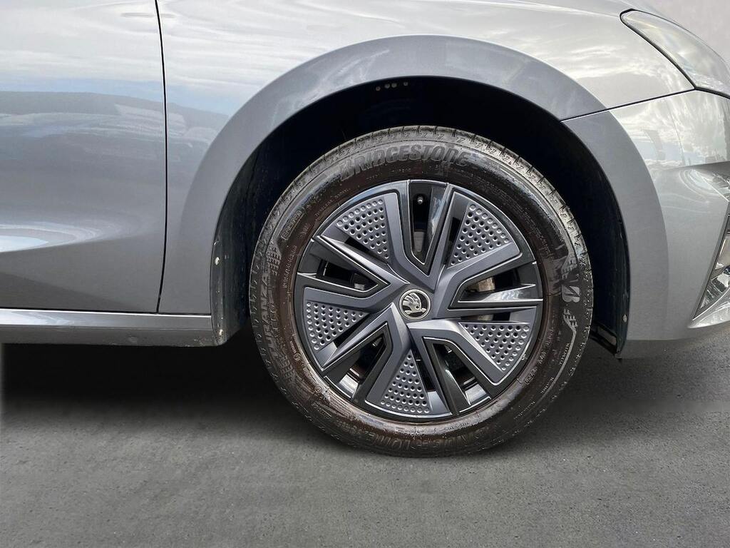 Skoda Fabia 1.0 Tsi Colour Edition Hatchback #6
