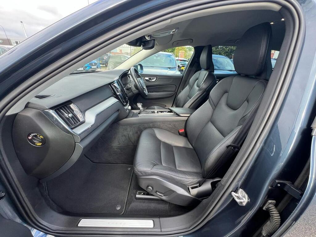 Volvo XC60 Xc60 Momentum Pro D4 Red #34