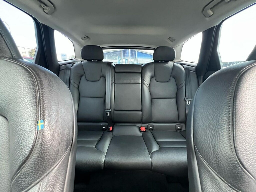 Volvo XC60 Xc60 Momentum Pro D4 Red #33