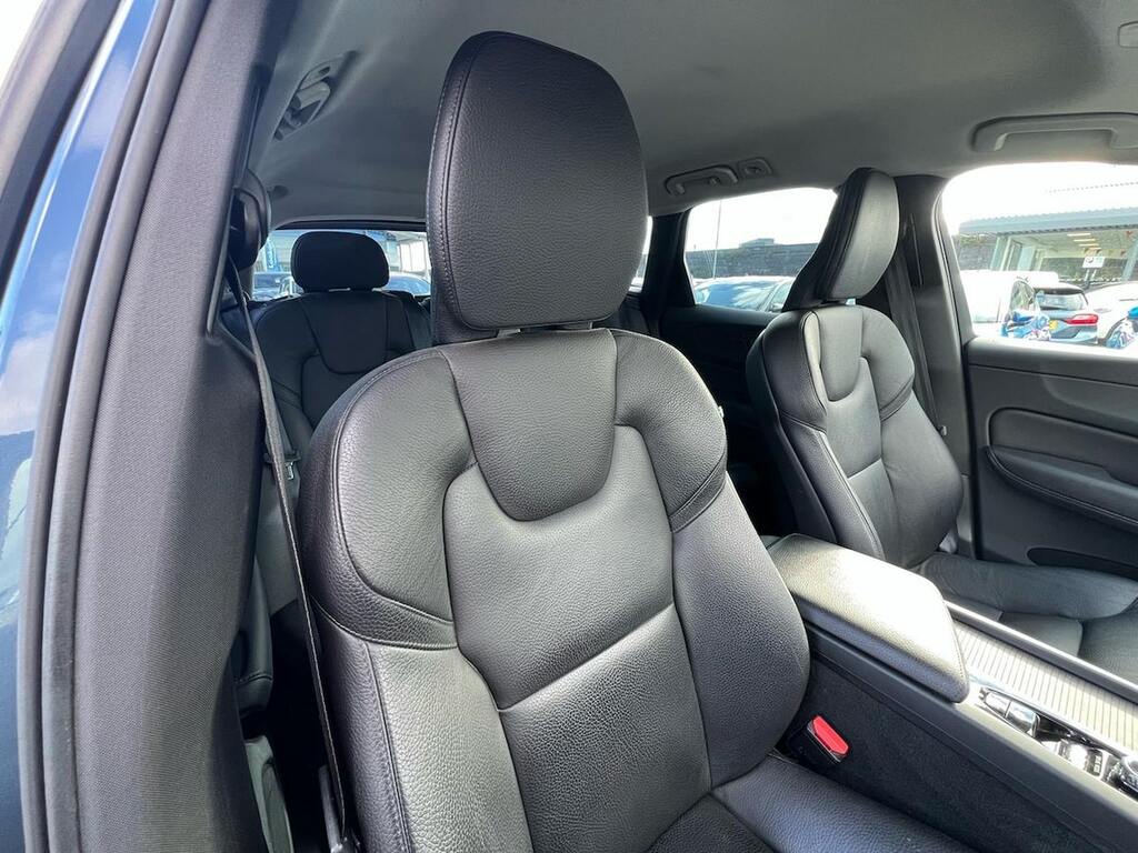 Volvo XC60 Xc60 Momentum Pro D4 Red #31