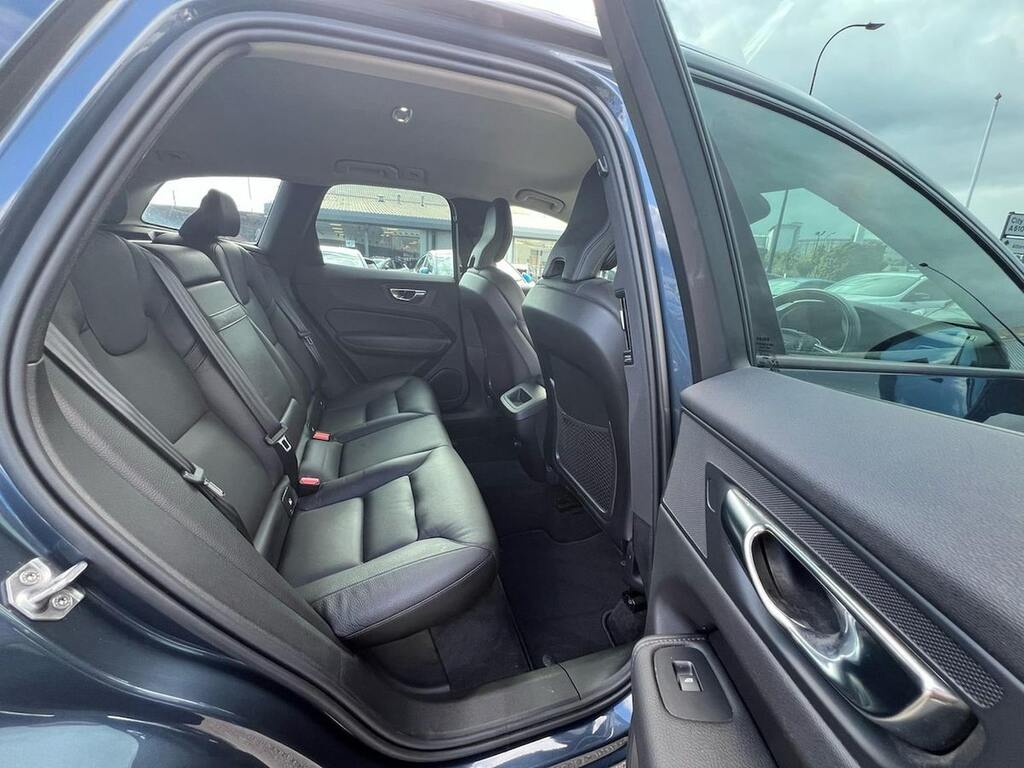 Volvo XC60 Xc60 Momentum Pro D4 Red #32