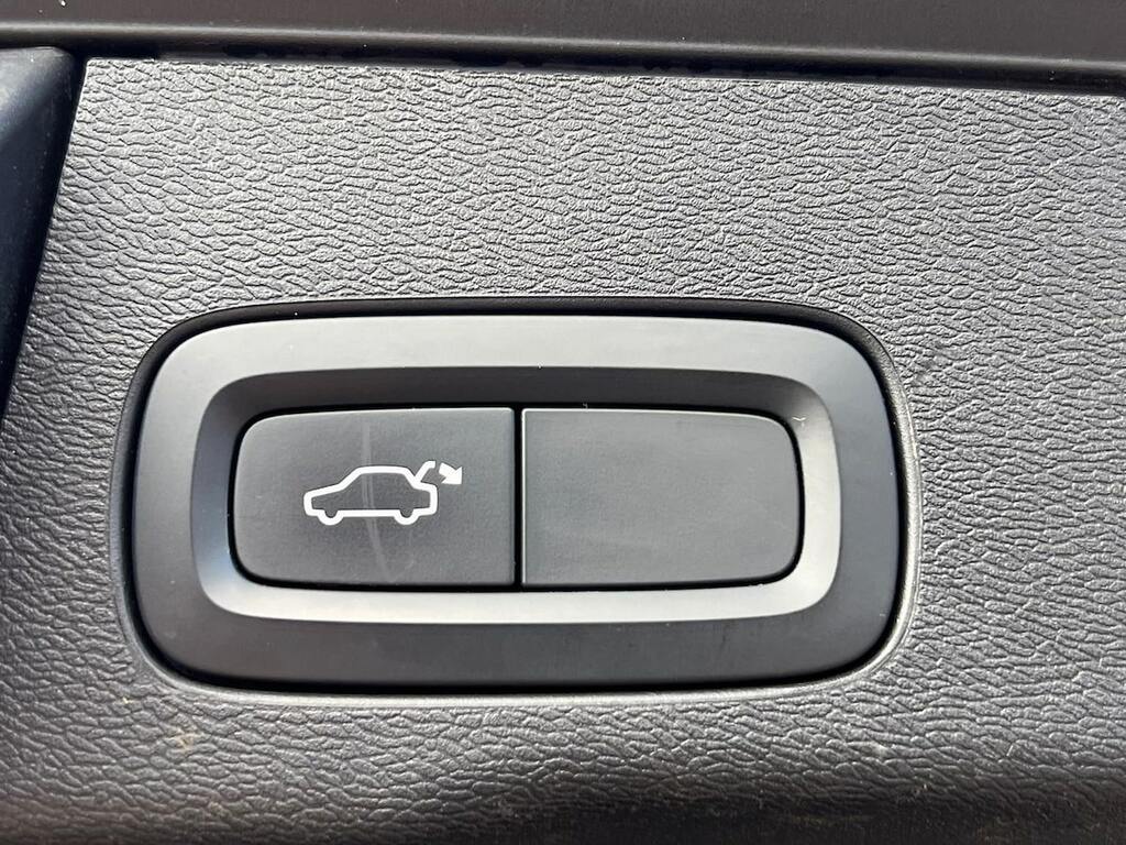 Volvo XC60 Xc60 Momentum Pro D4 Red #21