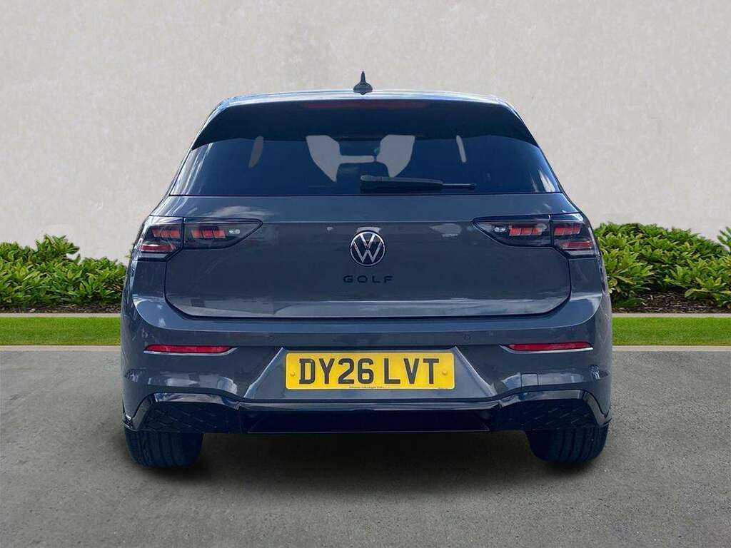 Volkswagen Golf 1.5 Tsi 150 Black Edition  #4