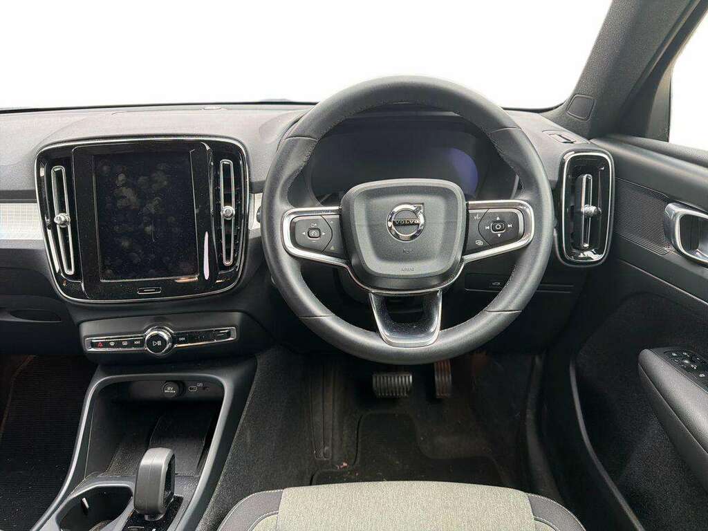 Volvo XC40 Plus, B3 Mild Hybrid, Dark White #9