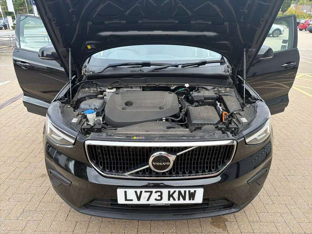 Volvo XC40 Plus, B3 Mild Hybrid, Dark White #36