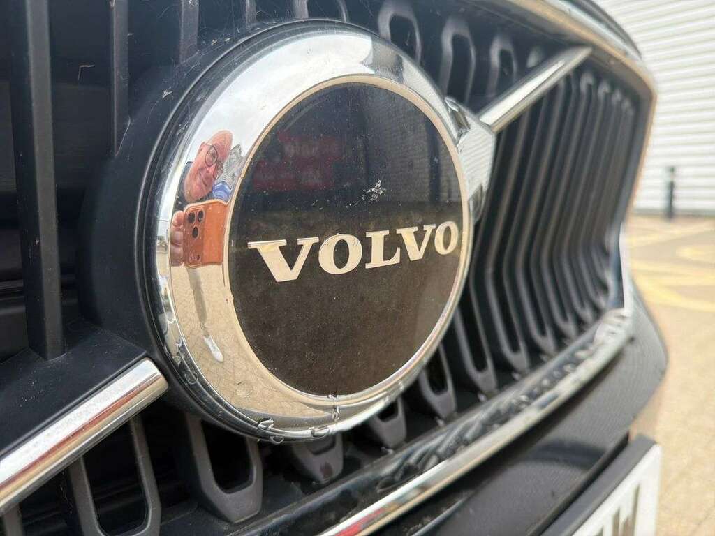 Volvo XC40 Plus, B3 Mild Hybrid, Dark White #30