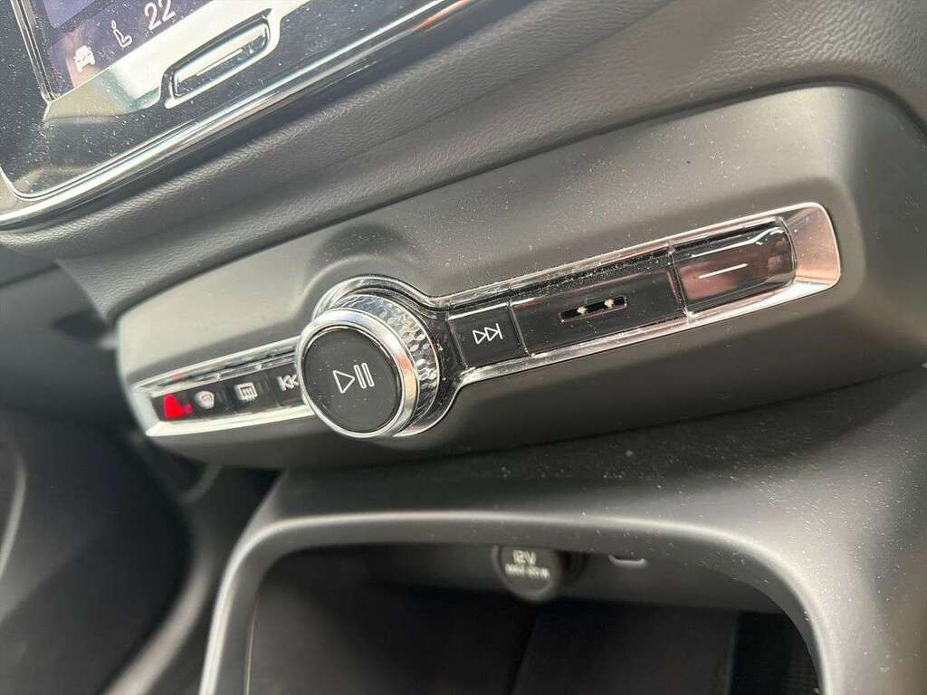 Volvo XC40 Plus, B3 Mild Hybrid, Dark White #12