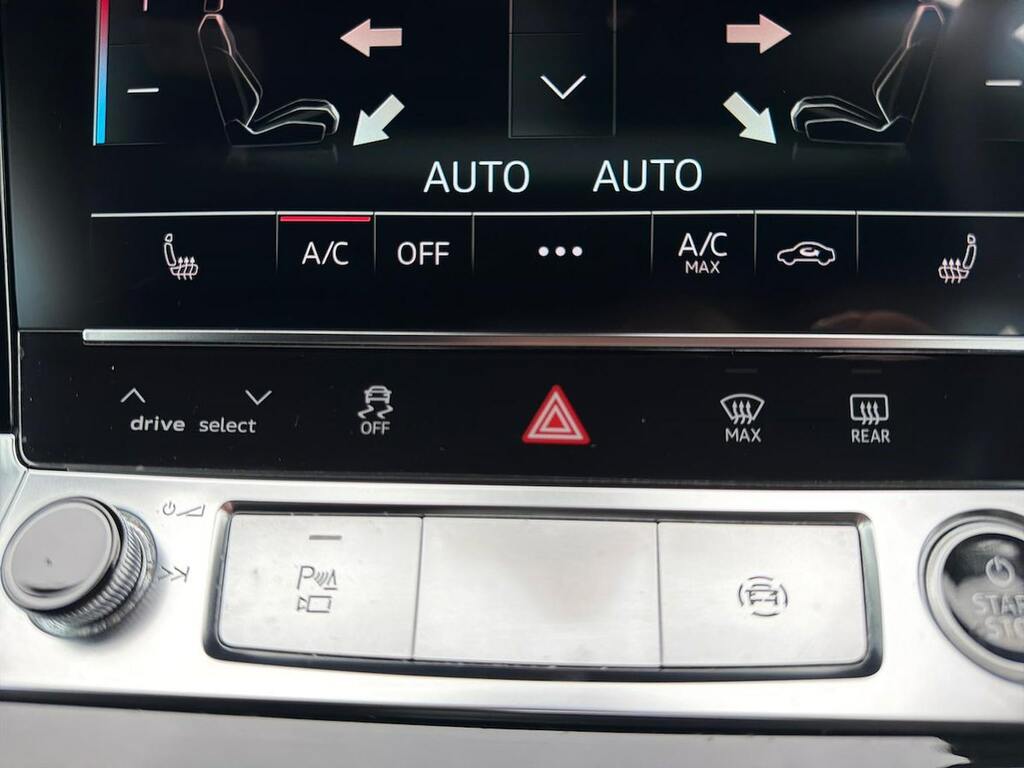 Audi Q8 e tron 250Kw 50 Quattro 95Kwh Black Edition Grey #22