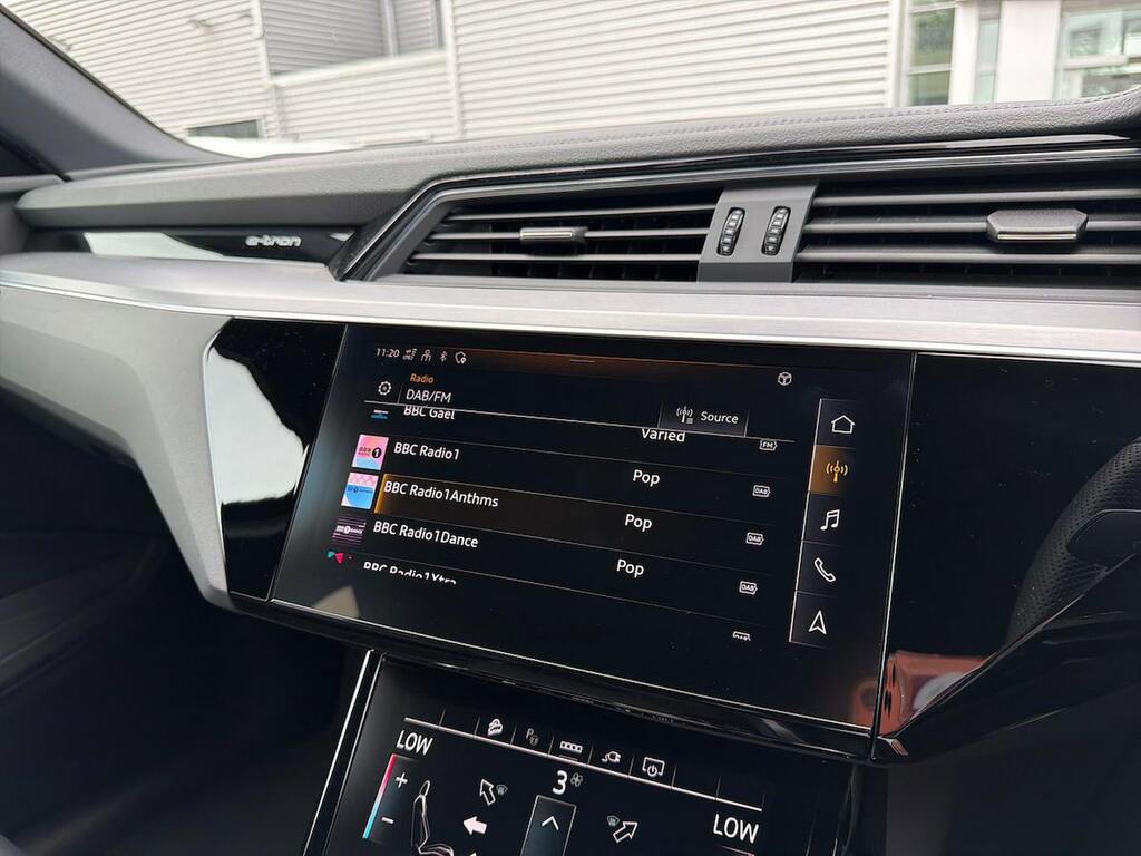 Audi Q8 e tron 250Kw 50 Quattro 95Kwh Black Edition Grey #11