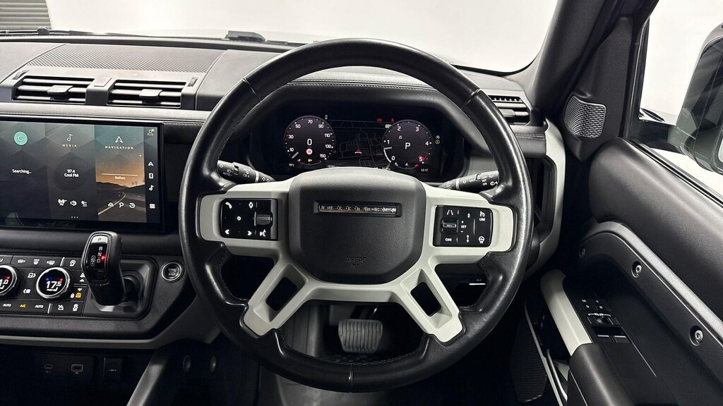 Land Rover Defender D250 Hard Top Se Black #15