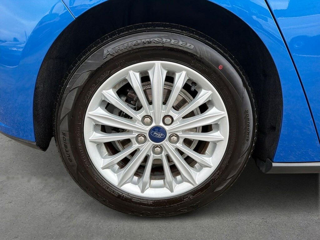Ford Focus 1.0T Ecoboost Titanium Hatchback  #6