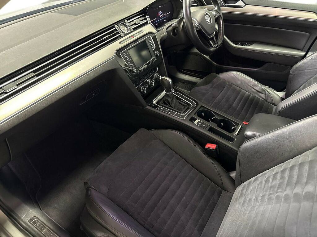 Volkswagen Passat Se Business Grey #7