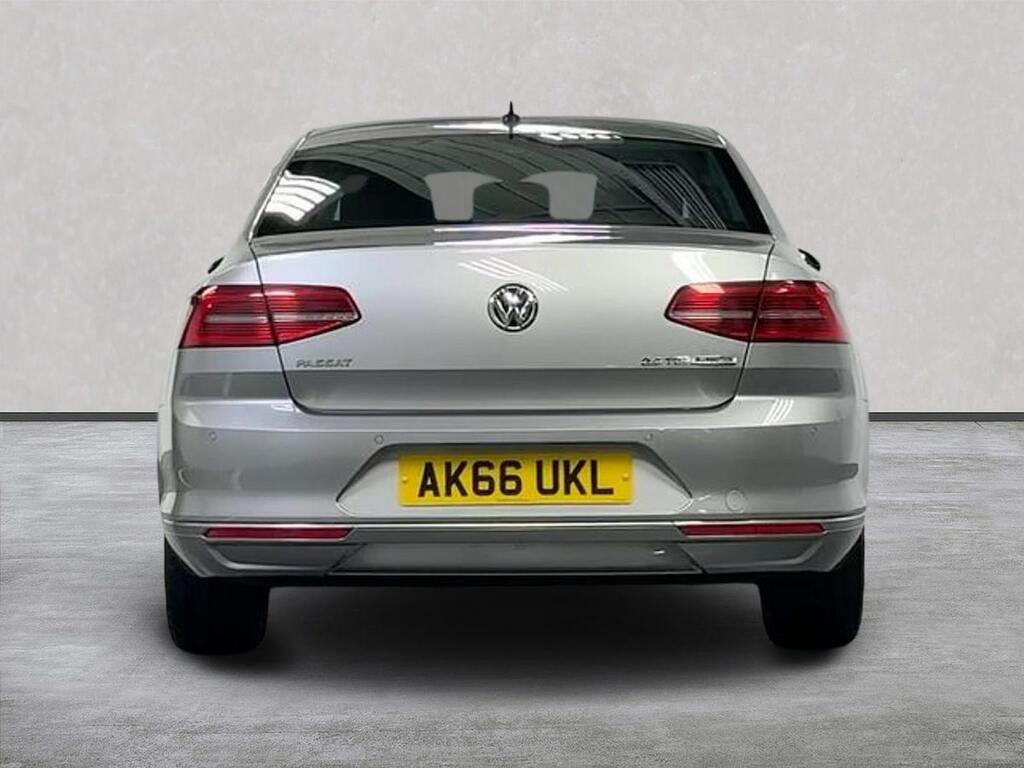 Volkswagen Passat 2.0 Tdi Bluemotion Tech Gt Saloon Dsg E  #4