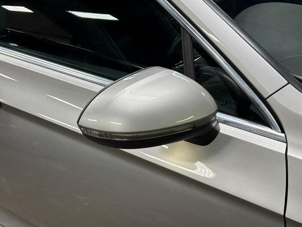 Volkswagen Passat Se Business Grey #30