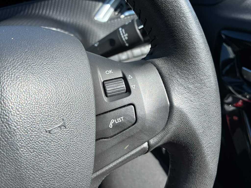 Peugeot 208 2016 66 Puretech #23