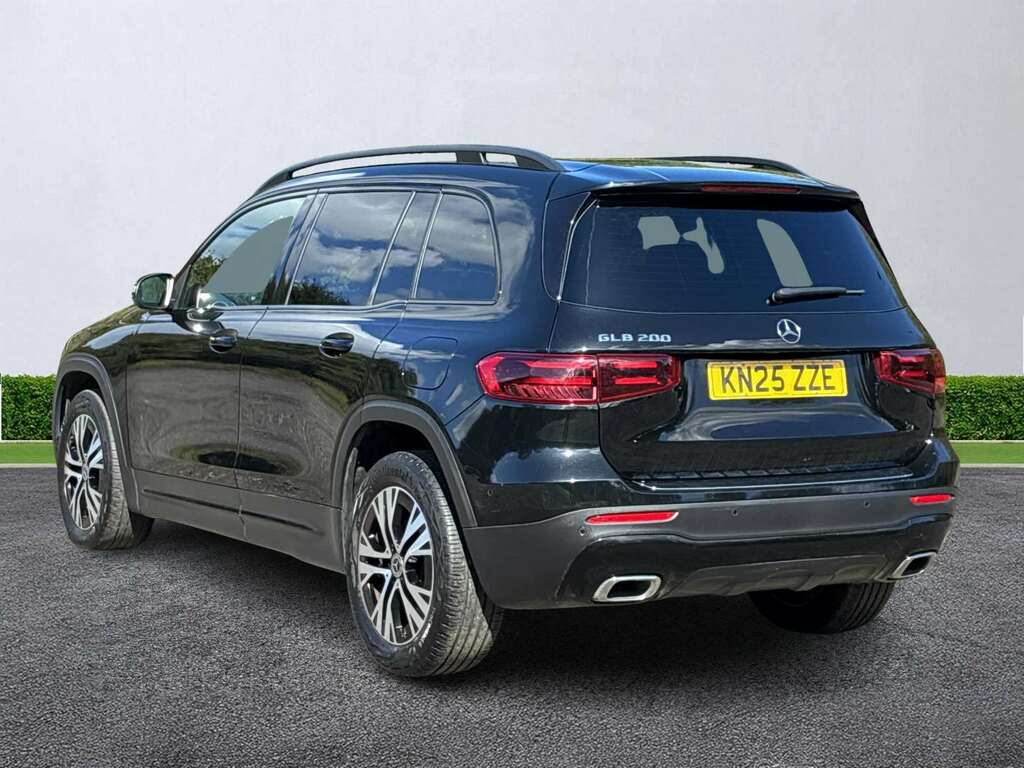 Mercedes-Benz GLB Class Glb 200 Sport Executive 7G-tronic  #2