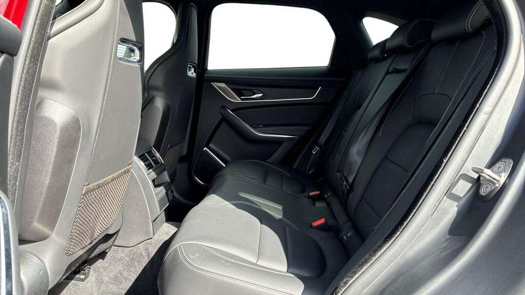 Jaguar F-Pace 2.0 D200 R-dynamic Hse Black Awd  #4