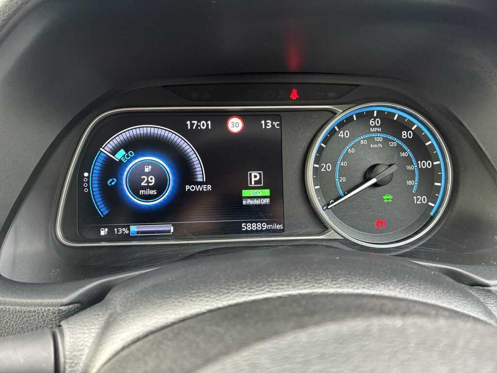 Nissan Leaf 110Kw N-connecta 40Kwh Black #9