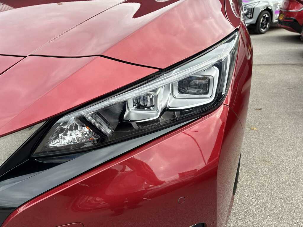 Nissan Leaf 110Kw N-connecta 40Kwh Black #25