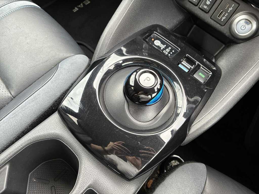 Nissan Leaf 110Kw N-connecta 40Kwh Black #12