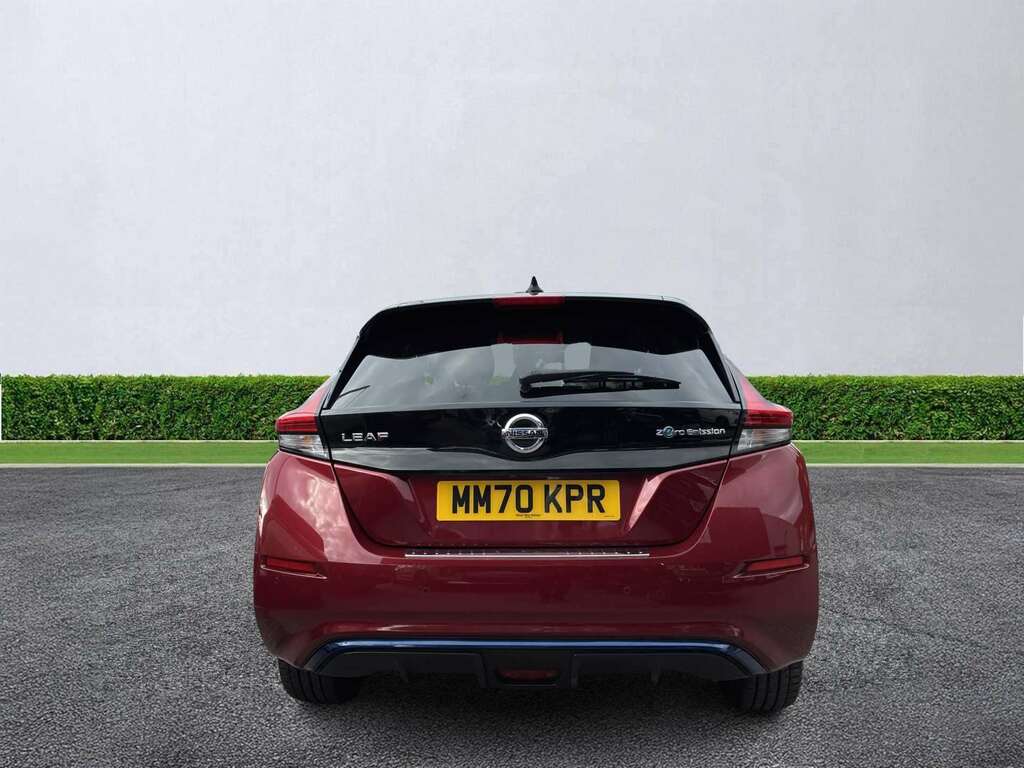 Nissan Leaf 160Kw E Tekna 62Kwh Red #4