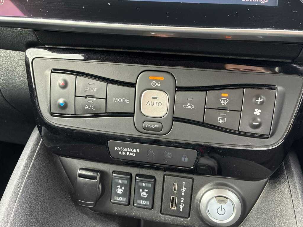 Nissan Leaf 110Kw N-connecta 40Kwh Black #11
