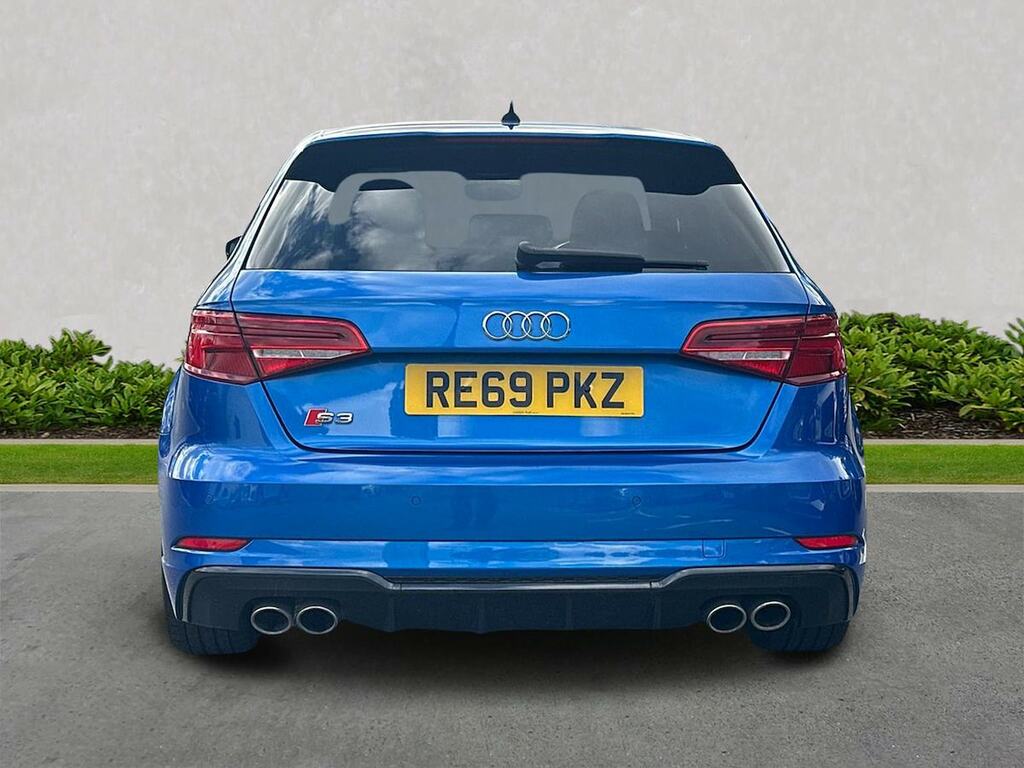 Audi A3 2.0 Tfsi Black Edition Sportback S Tron #4