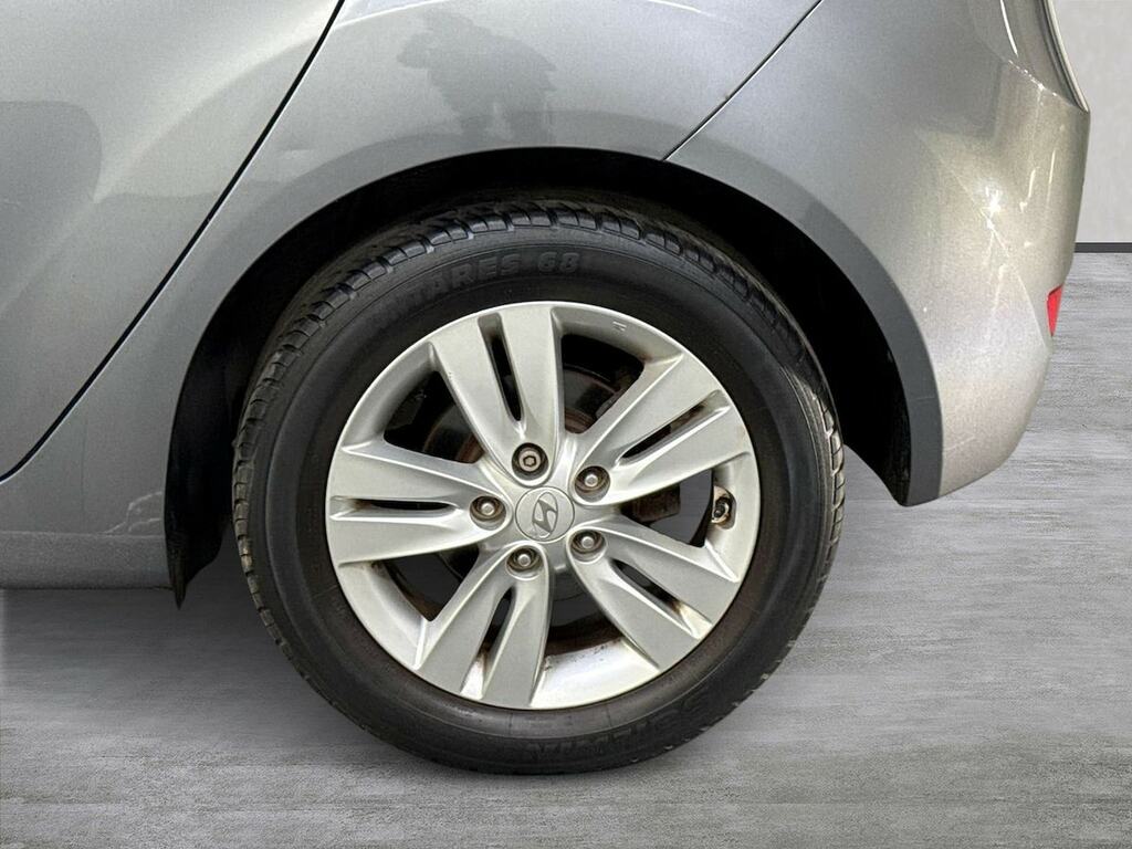 Hyundai Ix20 1.6 Active Hatchback Euro 5 123 B  #6