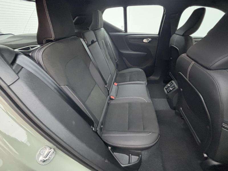 Volvo XC40 2.0 B3p Plus Dark YL24DTN #5