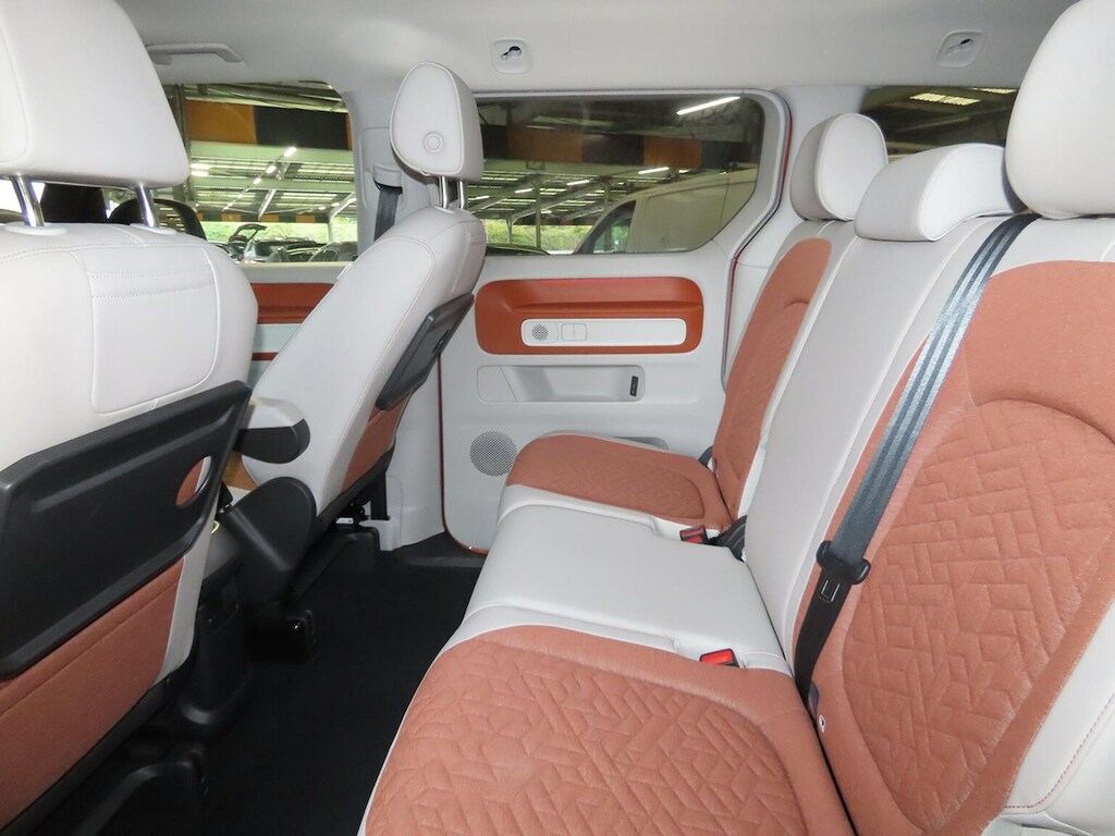 Volkswagen ID.Buzz 150Kw 1St Edition Pro 77Kwh White #11