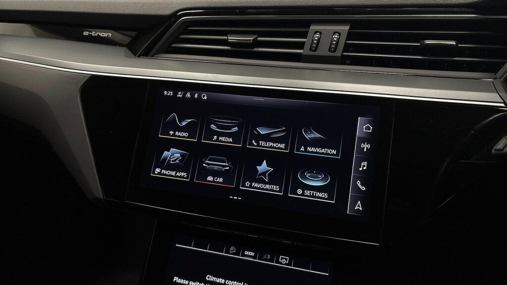 Audi Q8 e tron Sportback Vorsprung 55 E-tron Quattro 300,00 Kw White #8