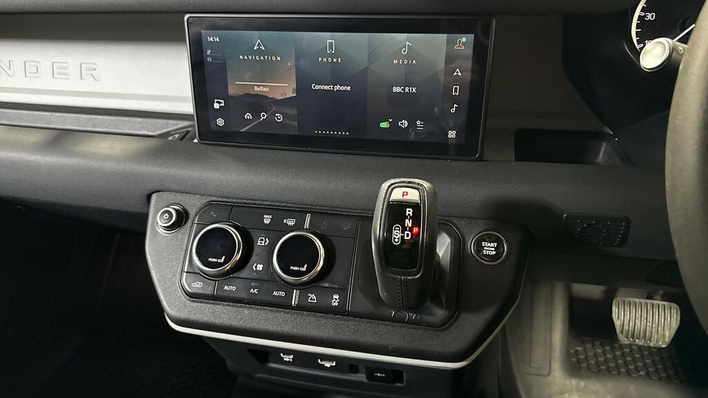 Land Rover Defender 3.0 X-dynamic Hse Mhev 296 Bhp Black #11