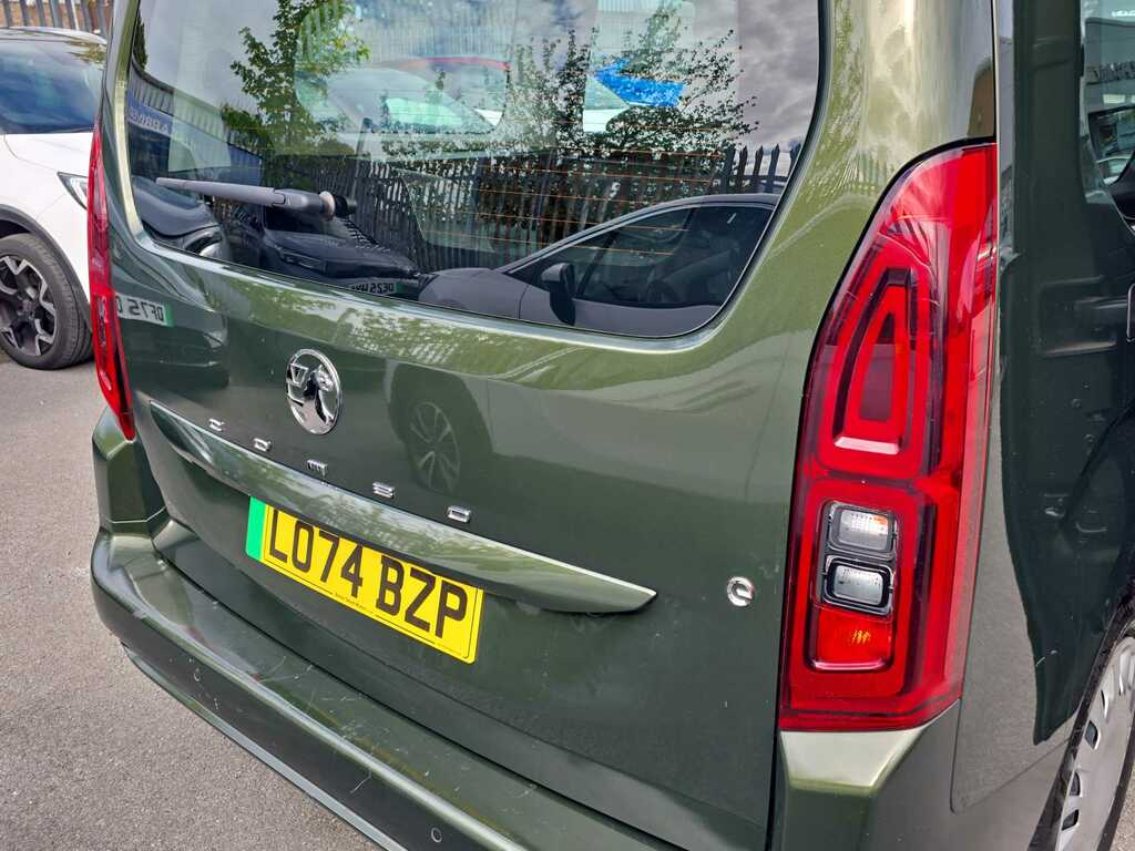 Vauxhall Combo-e Life 52Kwh Ultimate 11Kw Charger - 2024 74 Green #28