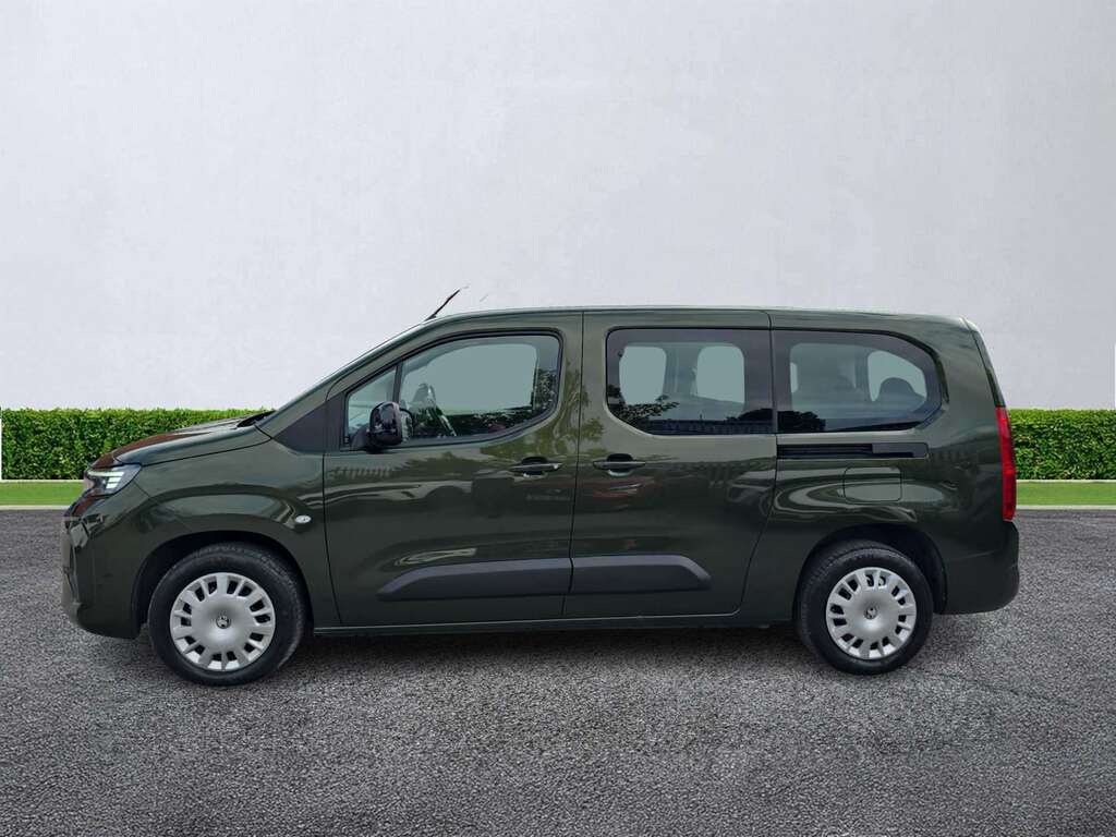 Vauxhall Combo-e Life 52Kwh Ultimate 11Kw Charger - 2024 74 Green #18
